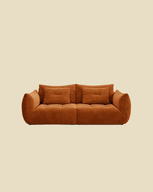 Canapé 2 places Micadoni Bloom en velours rouille, design capitonné arrondi