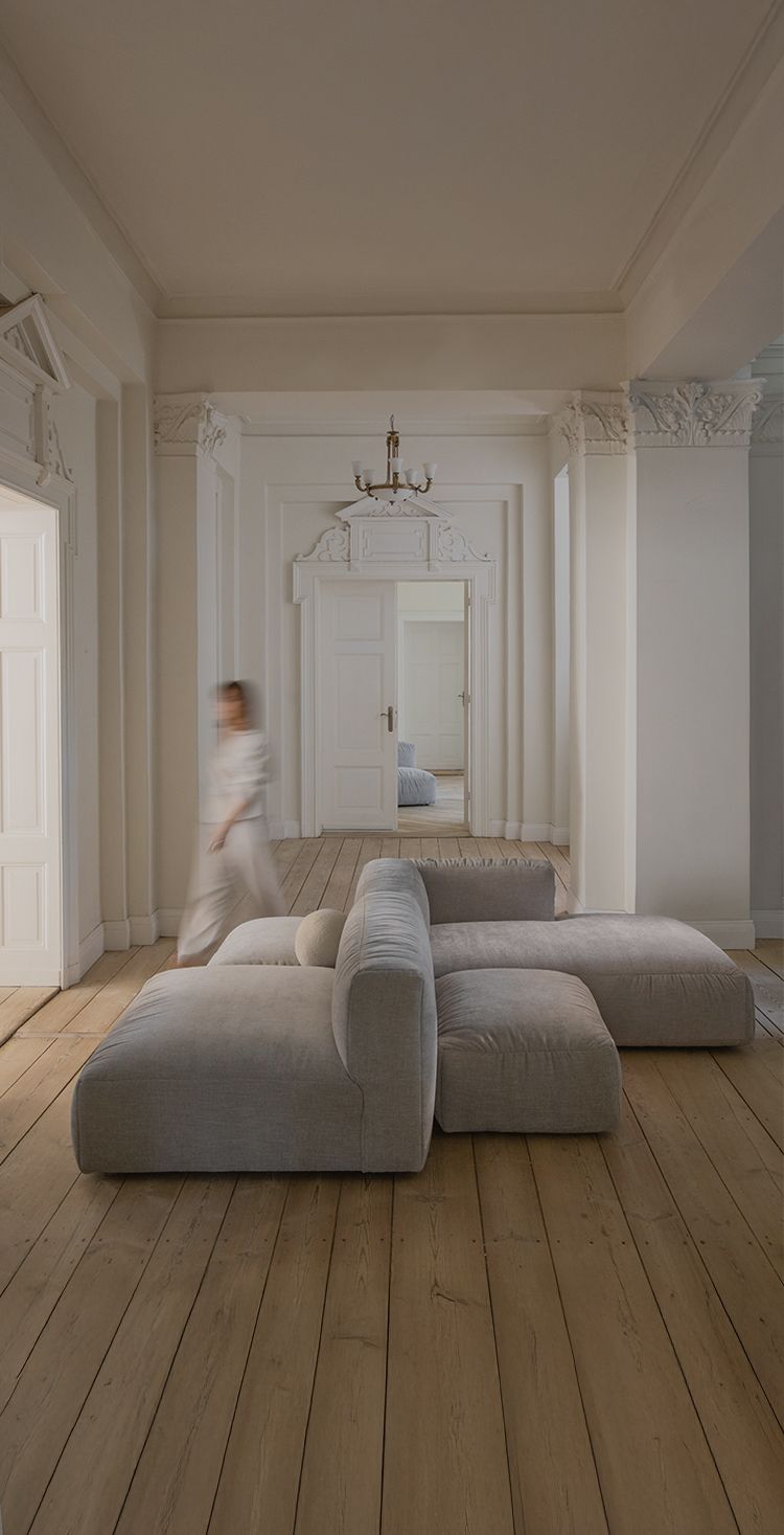 szara sofa modułowa z tkaniny strukturalnej Martina