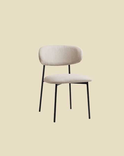 Chaise Micadoni Nina en velours crème, dossier ovale, pieds métalliques noirs