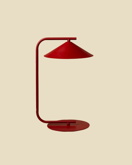 Lampe de chevet Micadoni Nocte en rouge, abat-jour conique, bras courbé